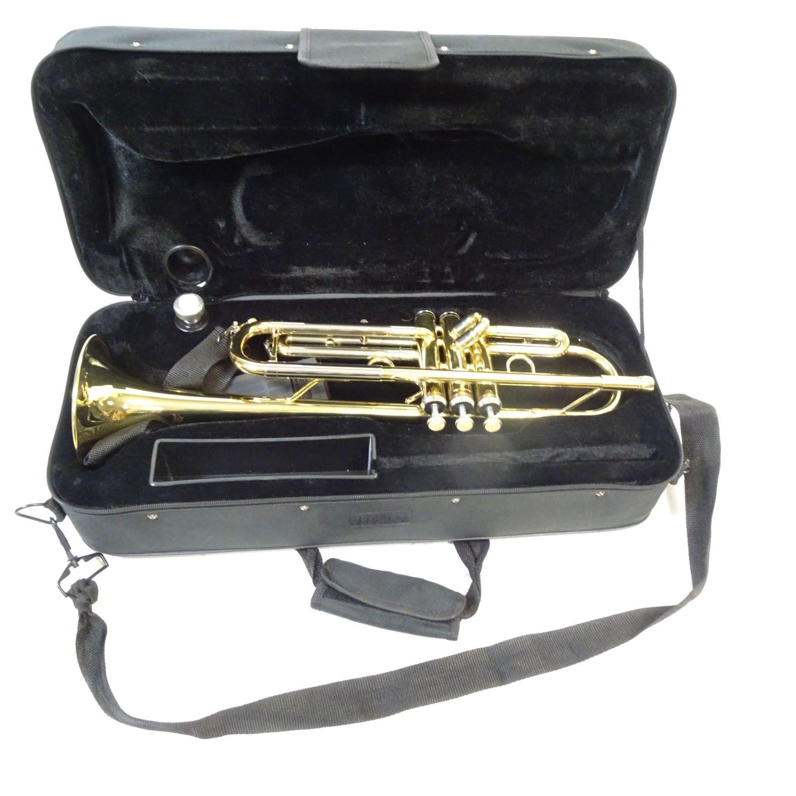 Jean Paul Bb Trumpet: Jean Paul Bb trumpet with smooth valves, complete and ready to play. Excellent student band trumpet for beginners, school programs, and intermediate players. Includes case and shows only minor