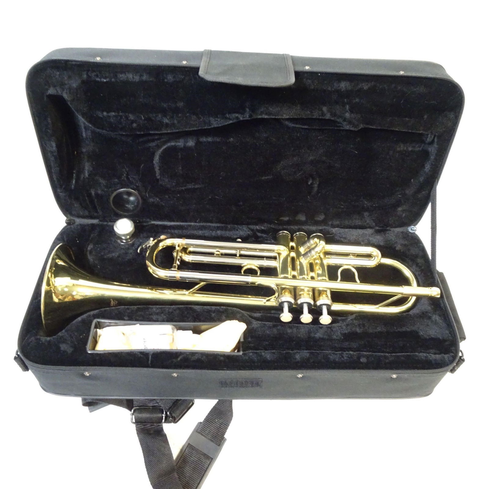 Jean Paul Bb Trumpet: Jean Paul Bb trumpet with smooth valves, complete and ready to play. Excellent student band trumpet for beginners, school programs, and intermediate players. Includes case and shows only minor