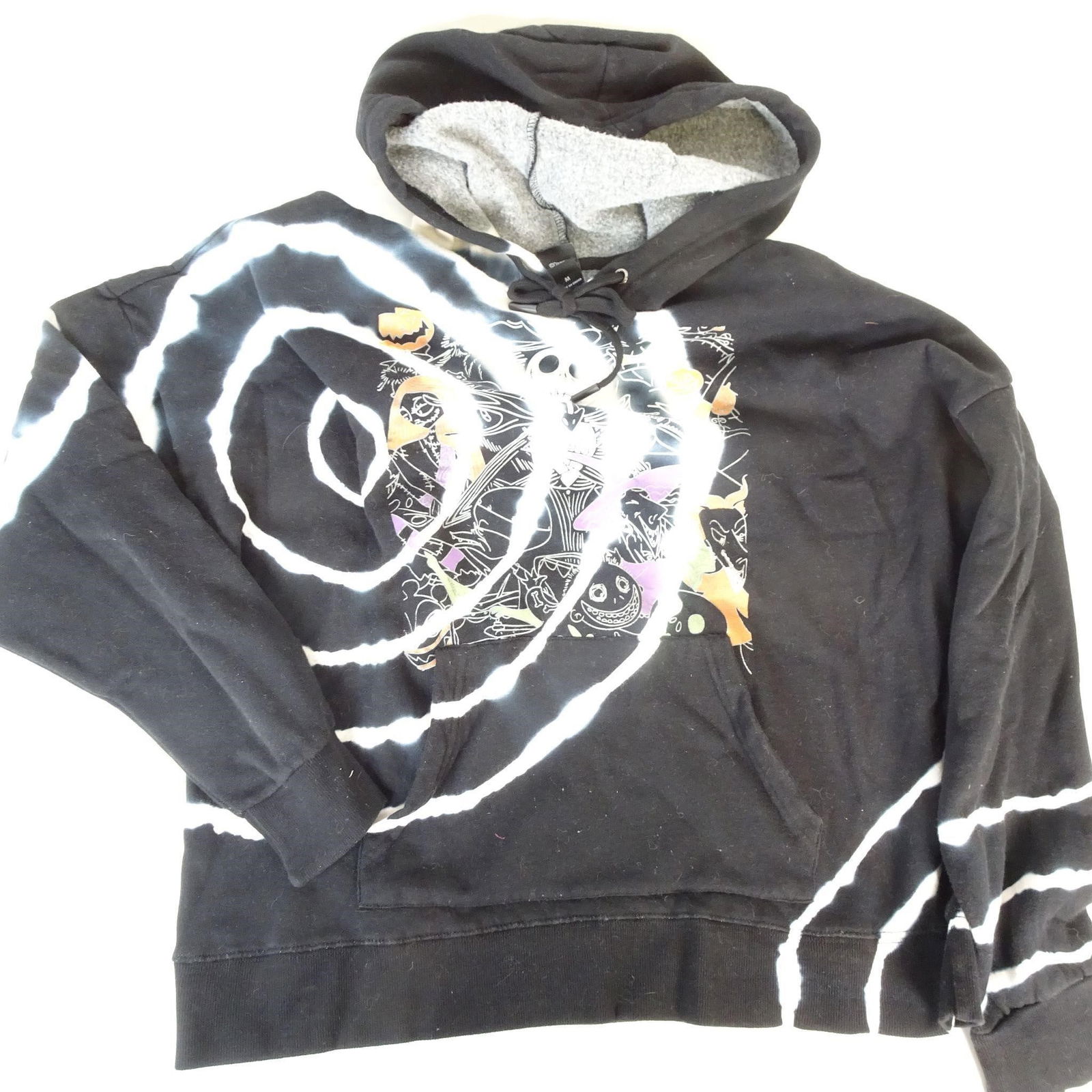 Jack Skellington Hoodie, Size M, Gift Box Included: Authentic Disney The Nightmare Before Christmas hoodie featuring Jack Skellington. Beautifully presented in an elegant gift box, making it a perfect collectible or gift item. A fantastic item for
