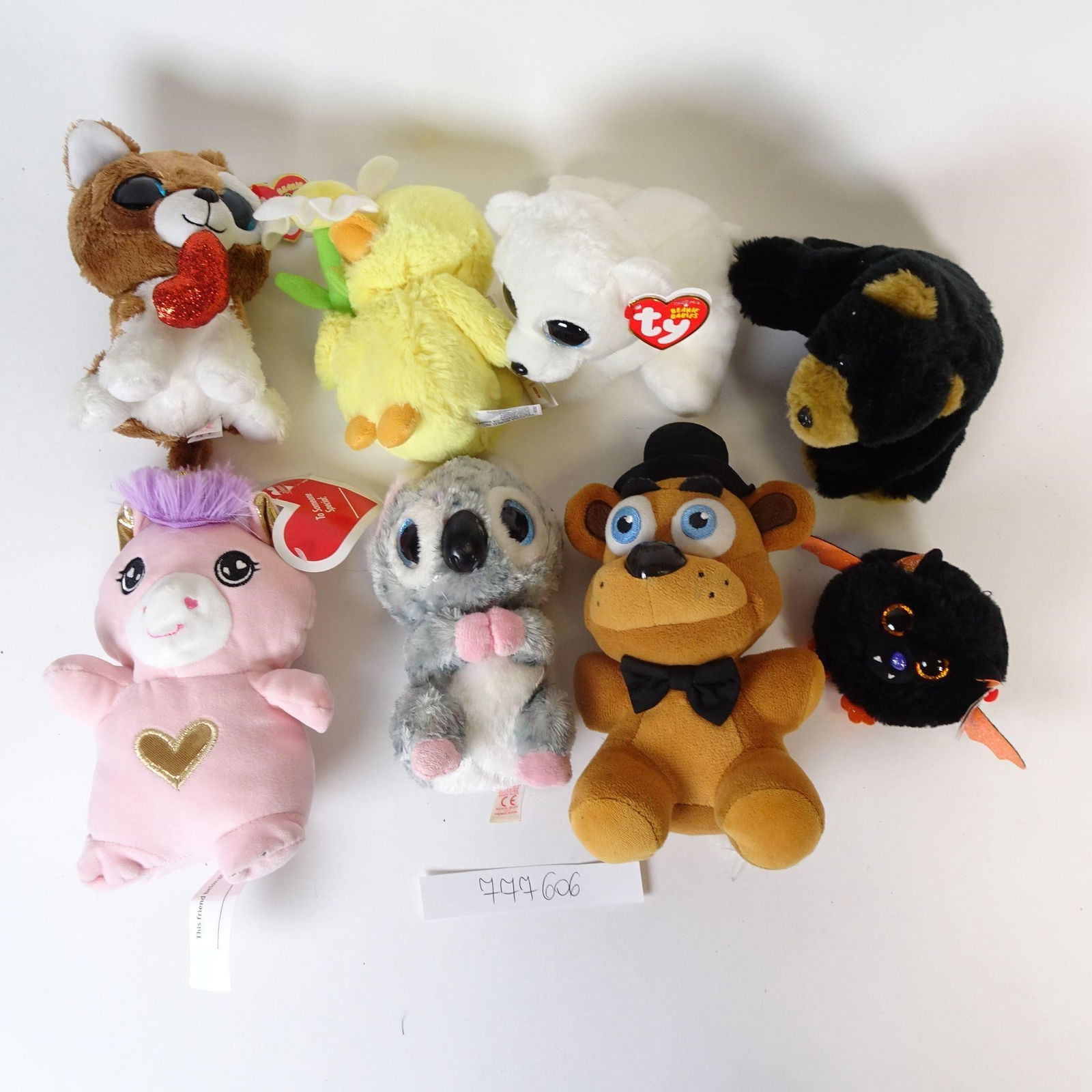 Mixed plush toy lot: Mixed plush toy lot of 8. Soft plush materials. Condition: good pre-owned condition. Sold as one lot, exactly as pictured.