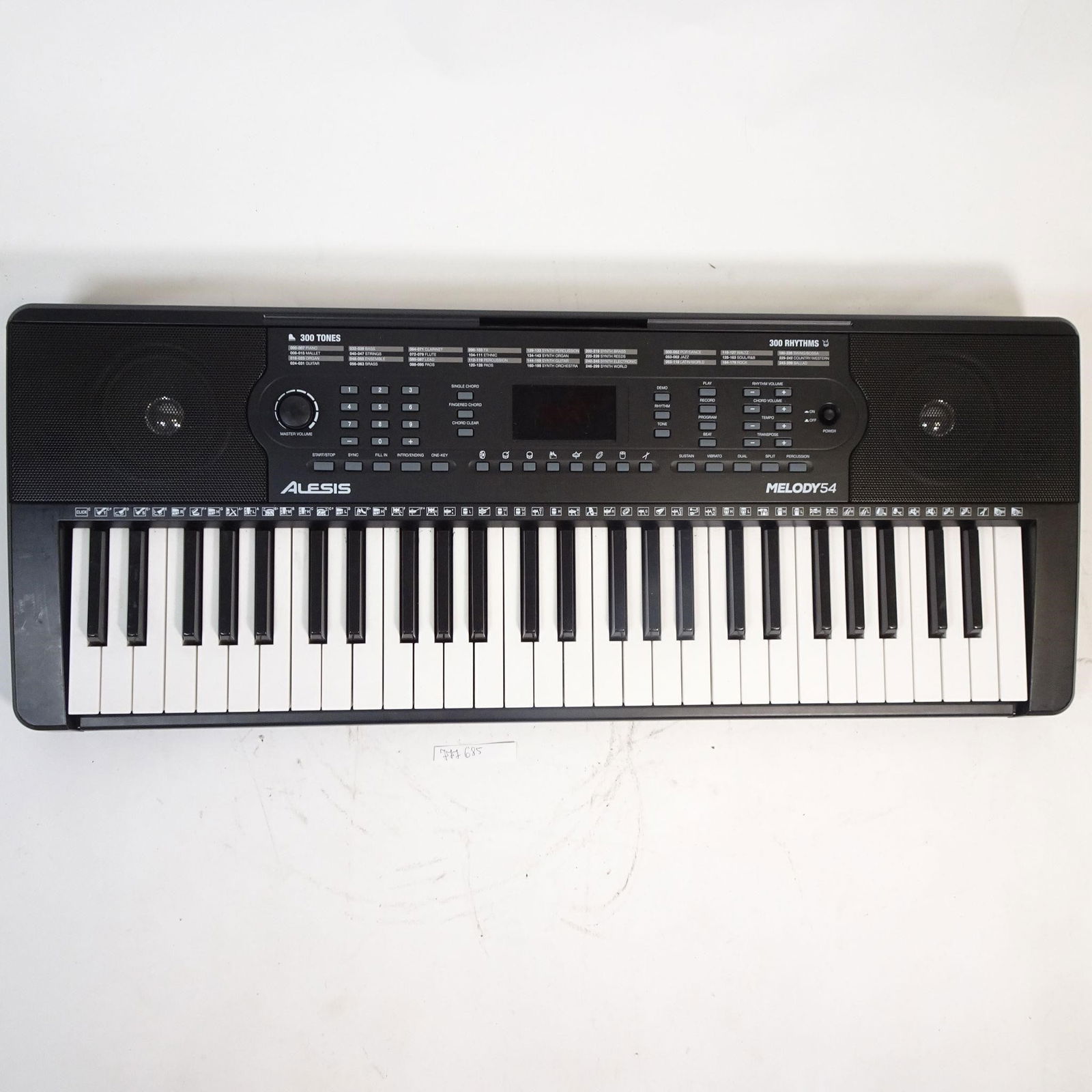 Alesis Melody 54: The Alesis Melody 54 is a portable 54-key keyboard designed for beginners, students, and home practice. The keyboard is in very good condition, fully functional, clean, and well maintained. Perfect