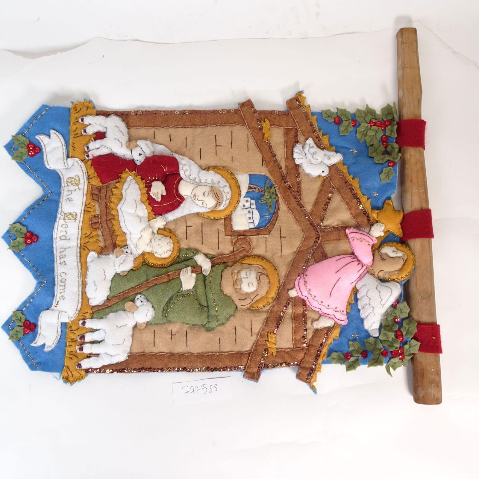 Vintage Felt Nativity Wall Hanging: Handmade felt nativity wall hanging with wooden rod. Christmas d?©cor, vintage folk style. Visible age-related wear on back.