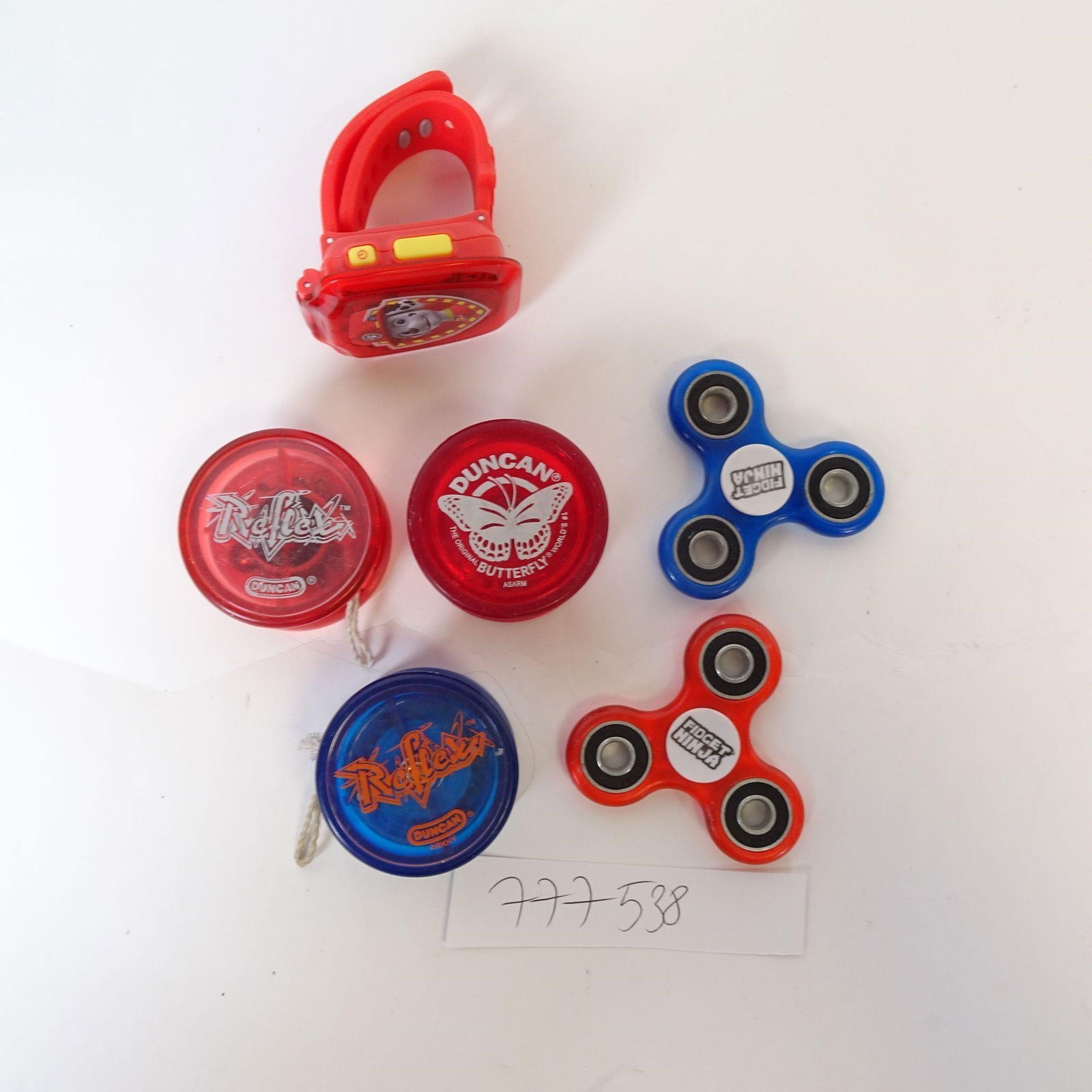 Kids Toy Lot: Yo-Yos, Fidget Spinners & Watch (1 of 7)