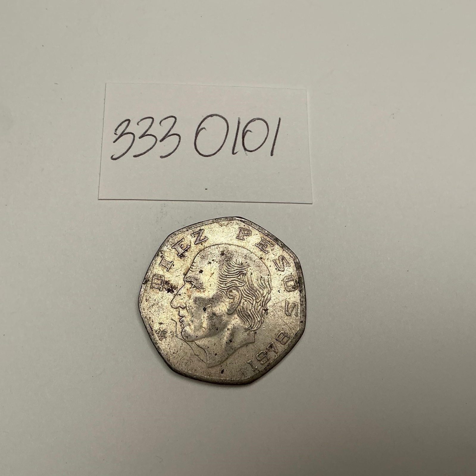 1978 Mexico 10 pesos coin: 1978 Mexico 10 Pesos coin featuring JosÃ© MarÃ­a Morelos. Classic decagonal design with national coat of arms. Circulated condition.