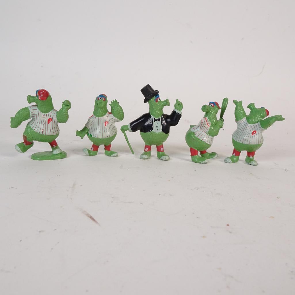 Mixed Vintage Toy Lot: One mixed lot of vintage and retro collectible toys, sold exactly as shown in the photos. This assorted lot includes: A fabric/plush character figure with traditional-style clothing A purple panther-