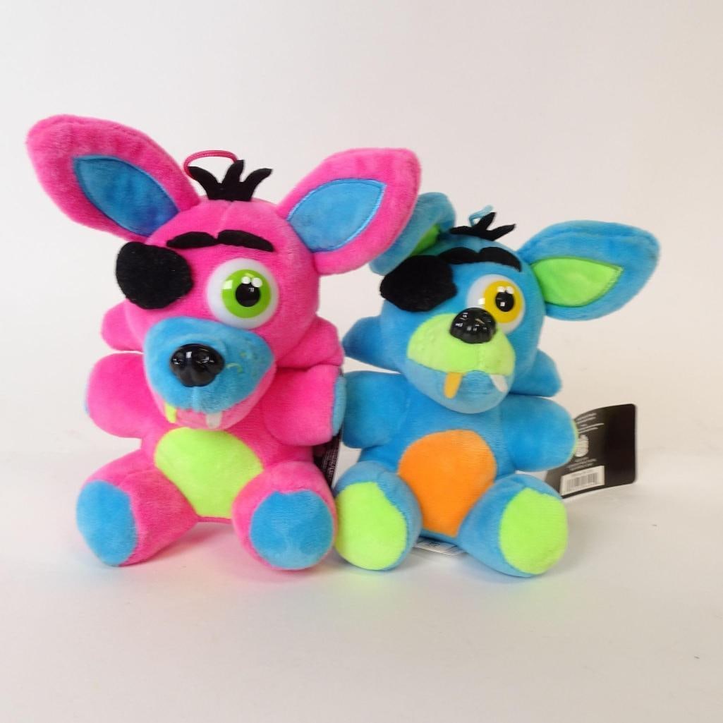 Six Nights at Freddy's Plush Toy Set: Set of Six Nights at Freddy's plush characters. Soft, colorful, and collectible. Officially styled designs, great for fans and display.