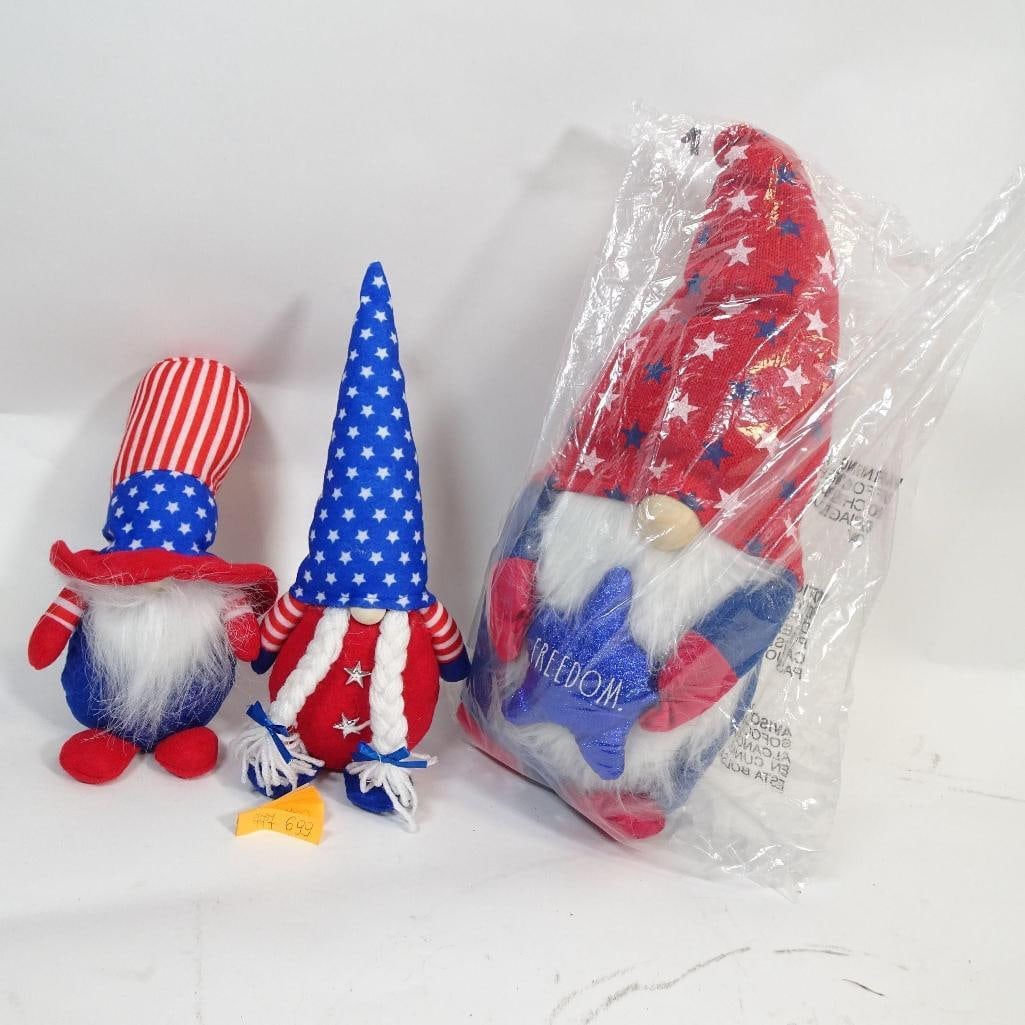 Patriotic Americana Gnome Decor Set: Decorative Americana-style patriotic gnome set featuring classic red, white, and blue colors with stars and stripes. Perfect for 4th of July, Memorial Day, Labor Day, or year-round American-themed dé