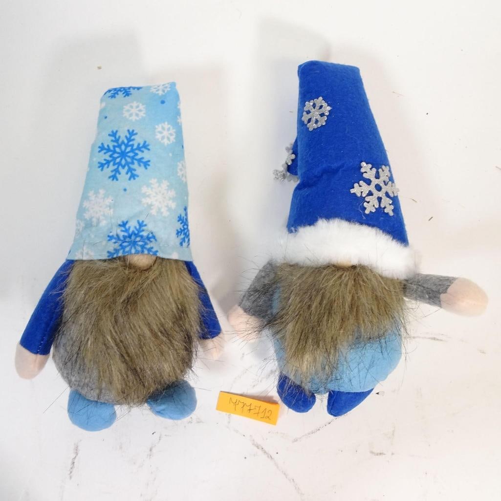 Set of 2 Winter Gnomes: Charming set of two decorative winter gnomes in a blue color palette. Each gnome features a tall hat decorated with snowflake designs and a fluffy beard, giving them a classic winter and Christmas loo