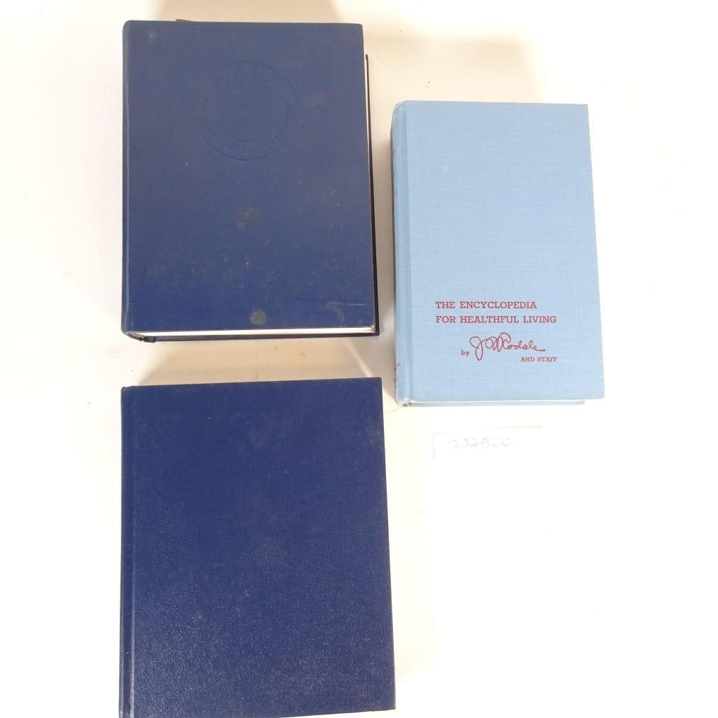 Set of 3 Vintage Medical Reference Books (1 of 10)