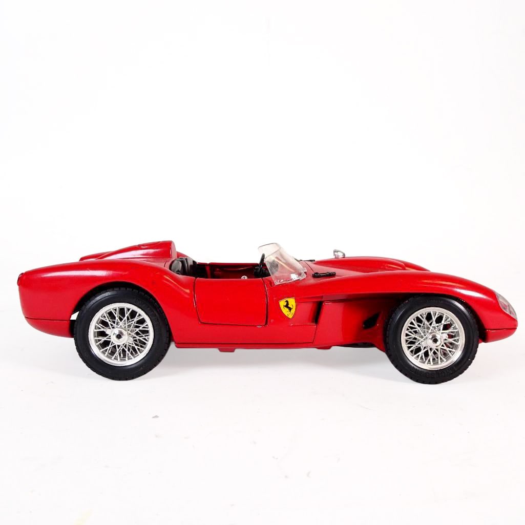 Vintage Ferrari 250 Testa Rossa 1:18 Diecast Roadster (1 of 6)