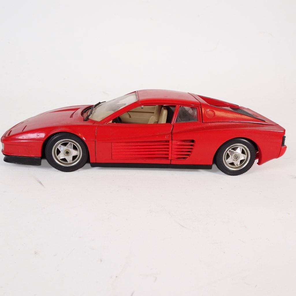 Vintage Ferrari Testarossa 1:18 Diecast Model Car (1 of 6)