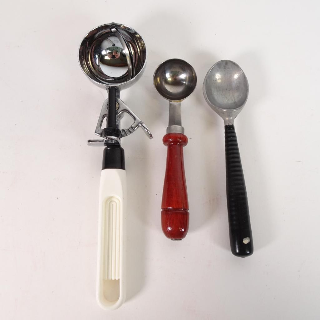 Vintage Ice Cream Scoop & Melon Baller Lot (1 of 4)