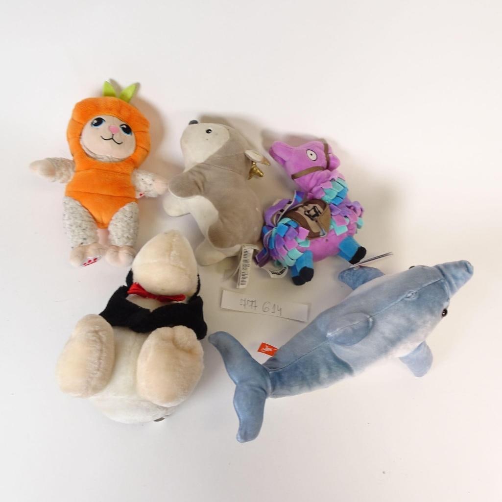 Plush Toy Lot (4): Lot of four plush toys including Teenage Mutant Ninja Turtles (Leonardo & Michelangelo), a clown character plush, and a silver turtle plush. Mixed sizes, soft plush material. Some with original tags.