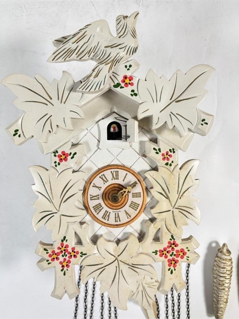 Vintage 1970s West German White Wooden Cuckoo Clock (1 of 6)