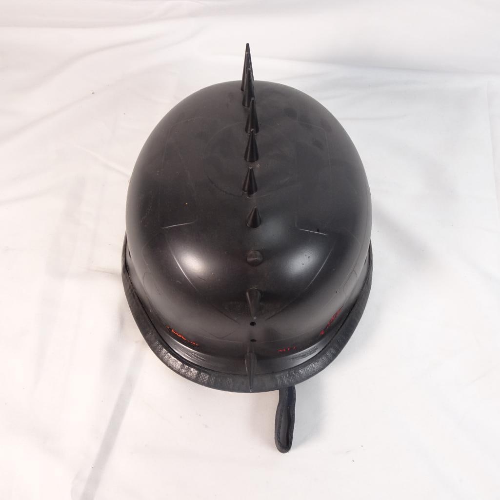 Novelty Spike Helmet Black Punk Style Motorcycle Bicycle Costume Helmet Adjustable: Unique black spike helmet eye-catching and edgy design, perfect for costumes, events, festivals, or display. ?Condition: Pre-owned Visible signs of wear (scuffs, scratches, interior wear see photos) S