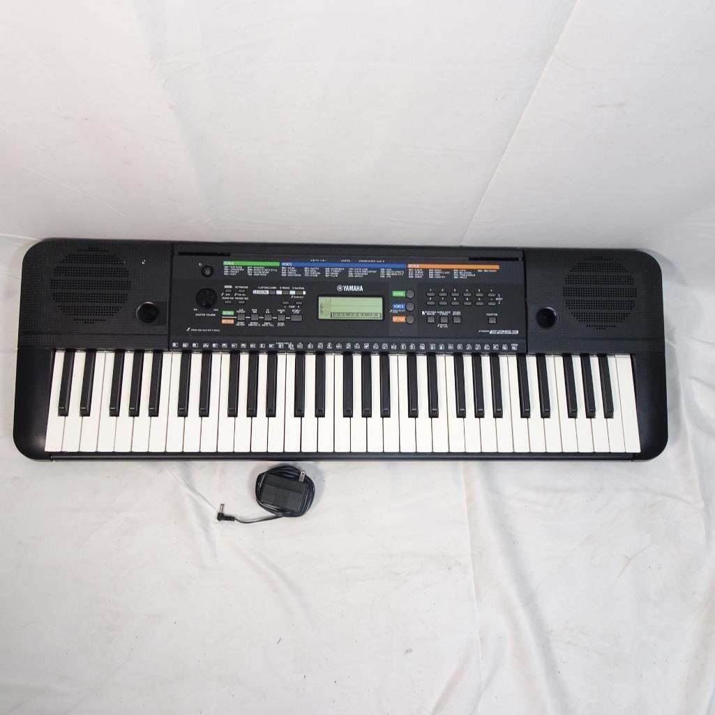 Yamaha 61-Key Electronic Keyboard PSR-E253 (1 of 9)