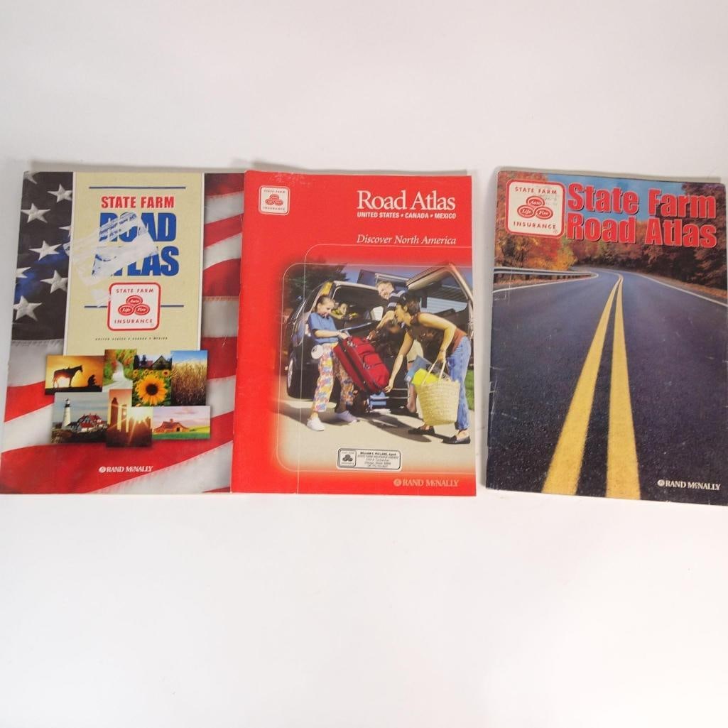 Vintage Road Atlases and Maps: This auction features a collectible lot of vintage road atlases and maps, covering North America and selected U.S. states. All items are sold together as one lot. Perfect for map collectors, vintage t
