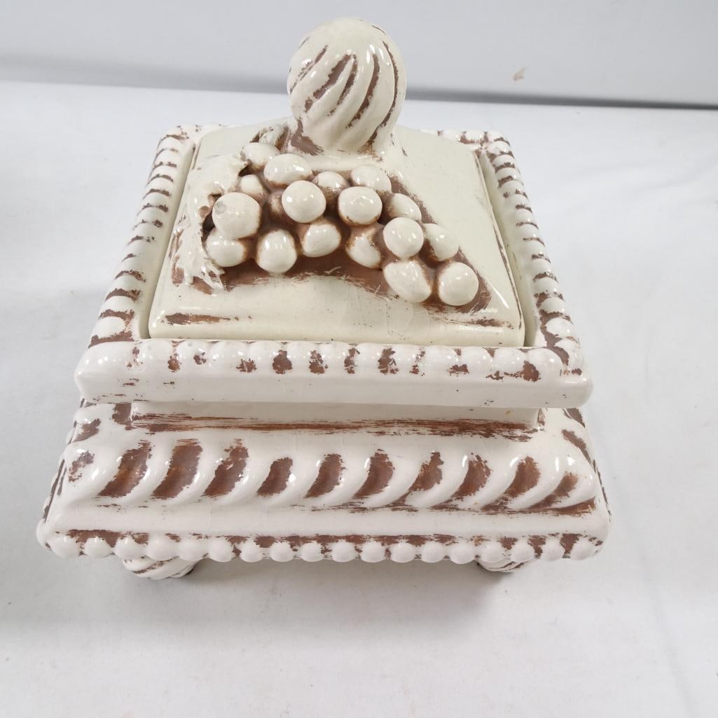 Vintage Ceramic Trinket Box w/ Lid Distressed White Brown Farmhouse Jewelry Box (1 of 8)
