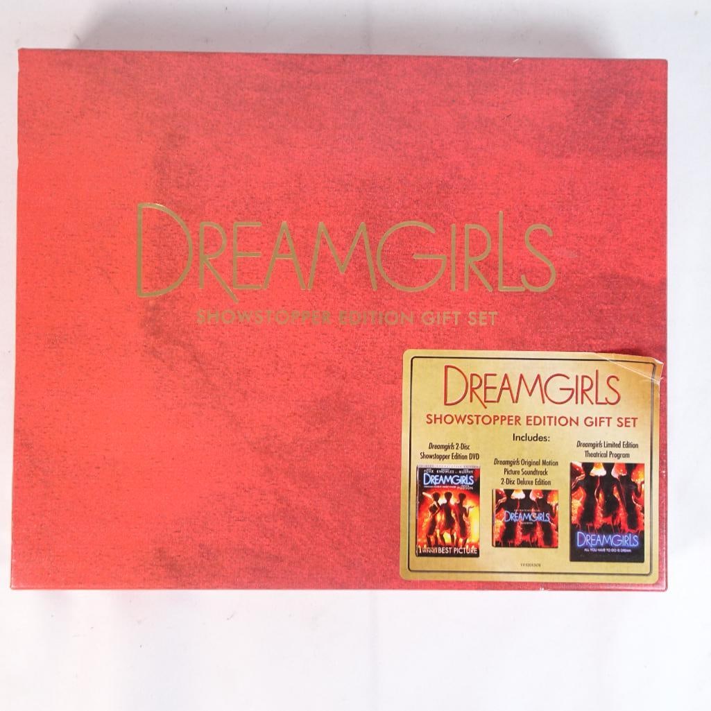 Dreamgirls Showstopper Edition Gift Set DVD + 2CD Soundtrack + Book - Collector?s Box: Original Dreamgirls Showstopper Edition Gift Set,?a beautiful collector?s box featuring the award-winning musical film along with exclusive extras. Perfect for fans of musicals, Beyonce, Jennifer Huds