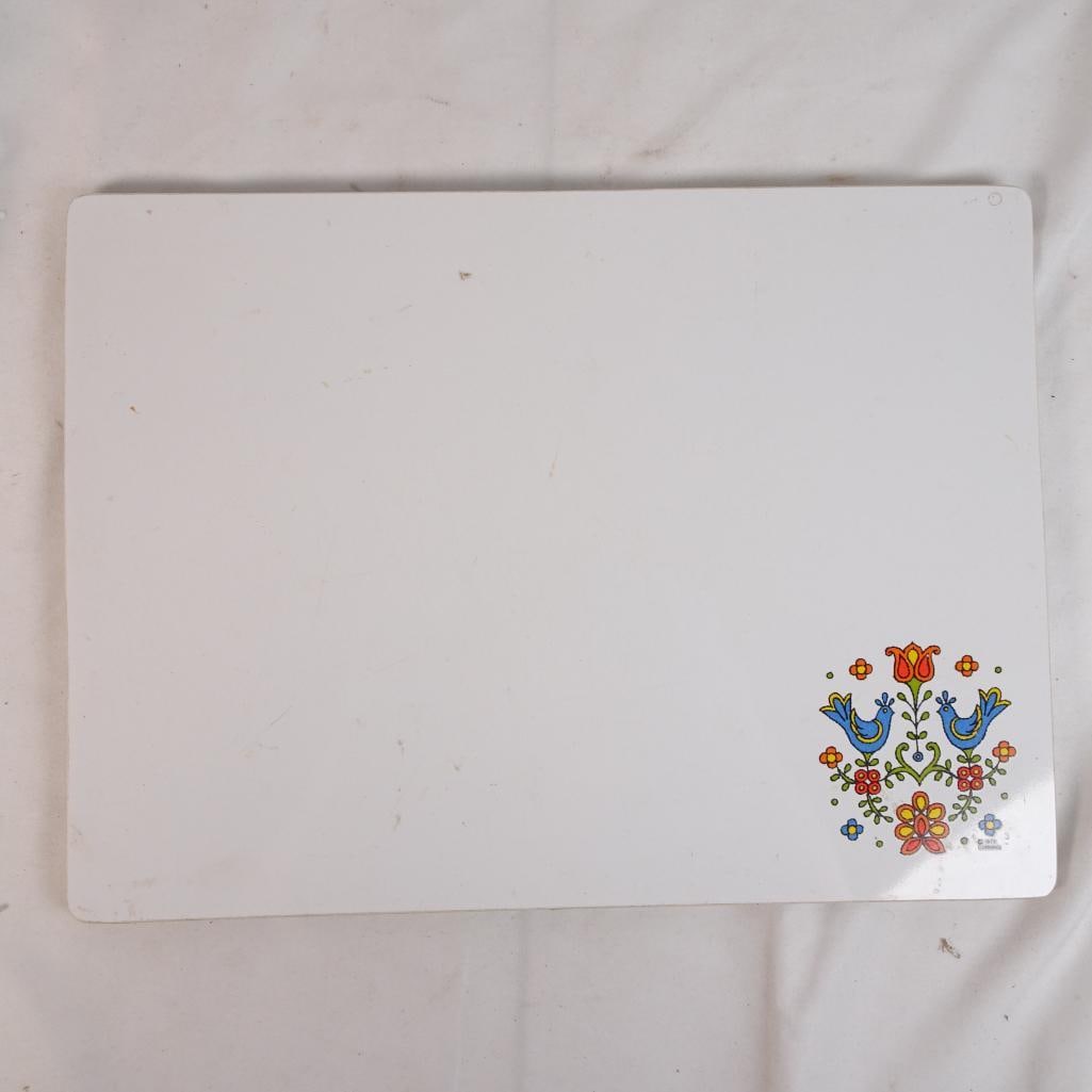 Vintage 1975 Corning Glass Cutting Board Blue Birds Floral Folk Art Kitchen (1 of 5)