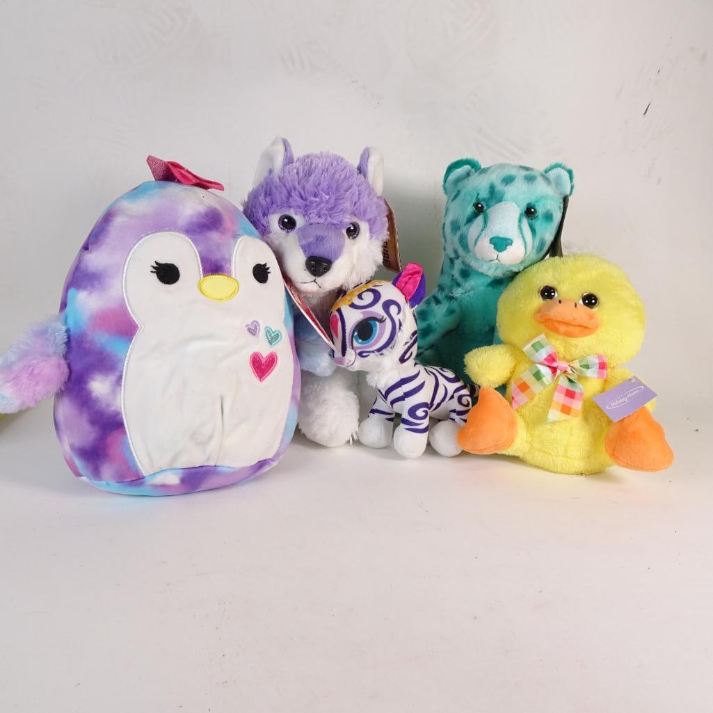 Kids Plush Toy Lot: Colorful stuffed animal plush toy bundle featuring a mix of cute animal characters ? perfect for kids, gifts, nursery dcor, or resale lots. Condition: Pre-owned condition with light cosmetic wear