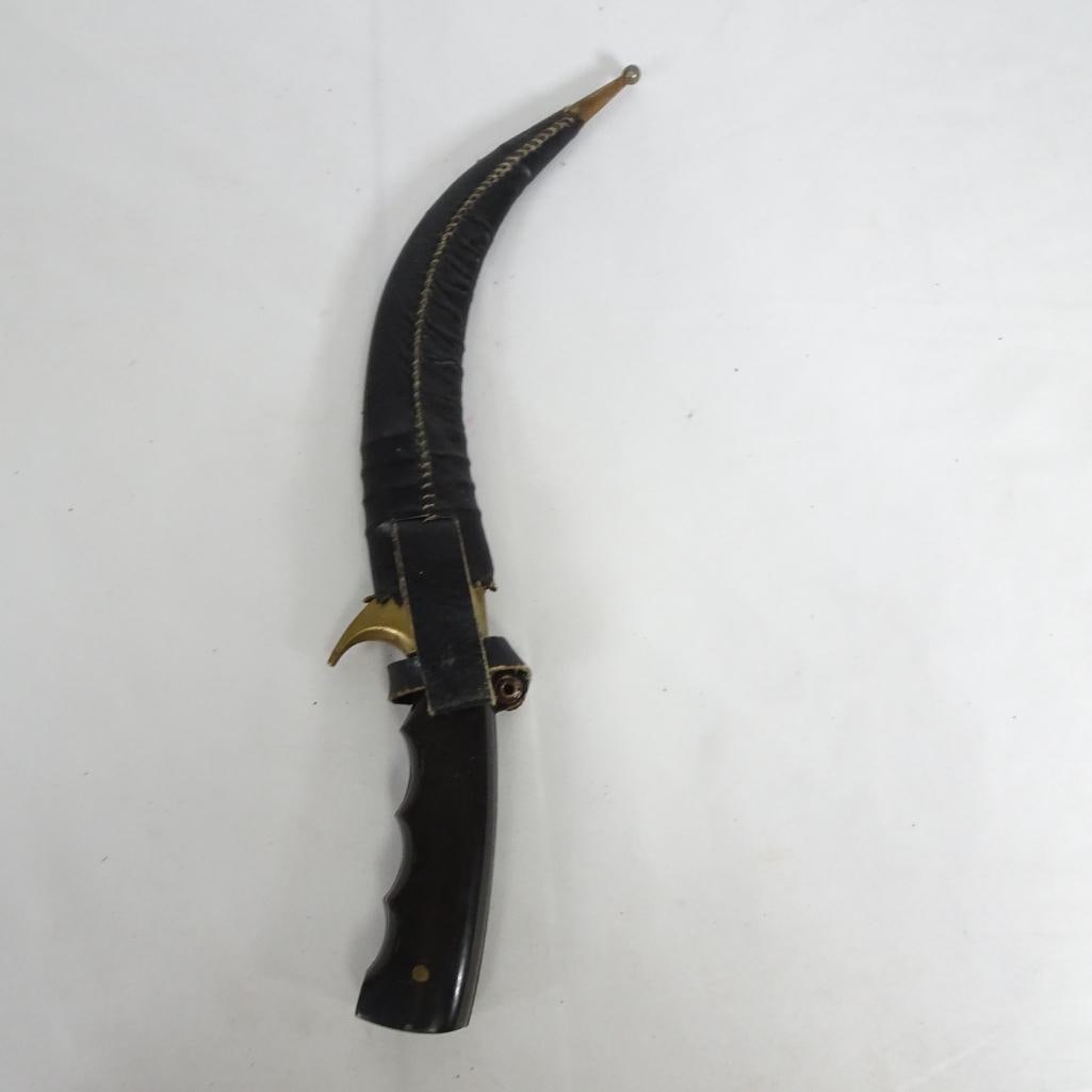Vintage Curved Dagger Knife w/ Sheath ? Jambiya Style ? Decorative Collectible (1 of 6)