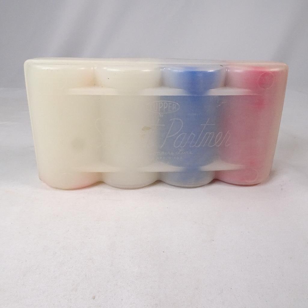 Vintage Tupperware Soft Partner Poker Chip Set (1 of 5)