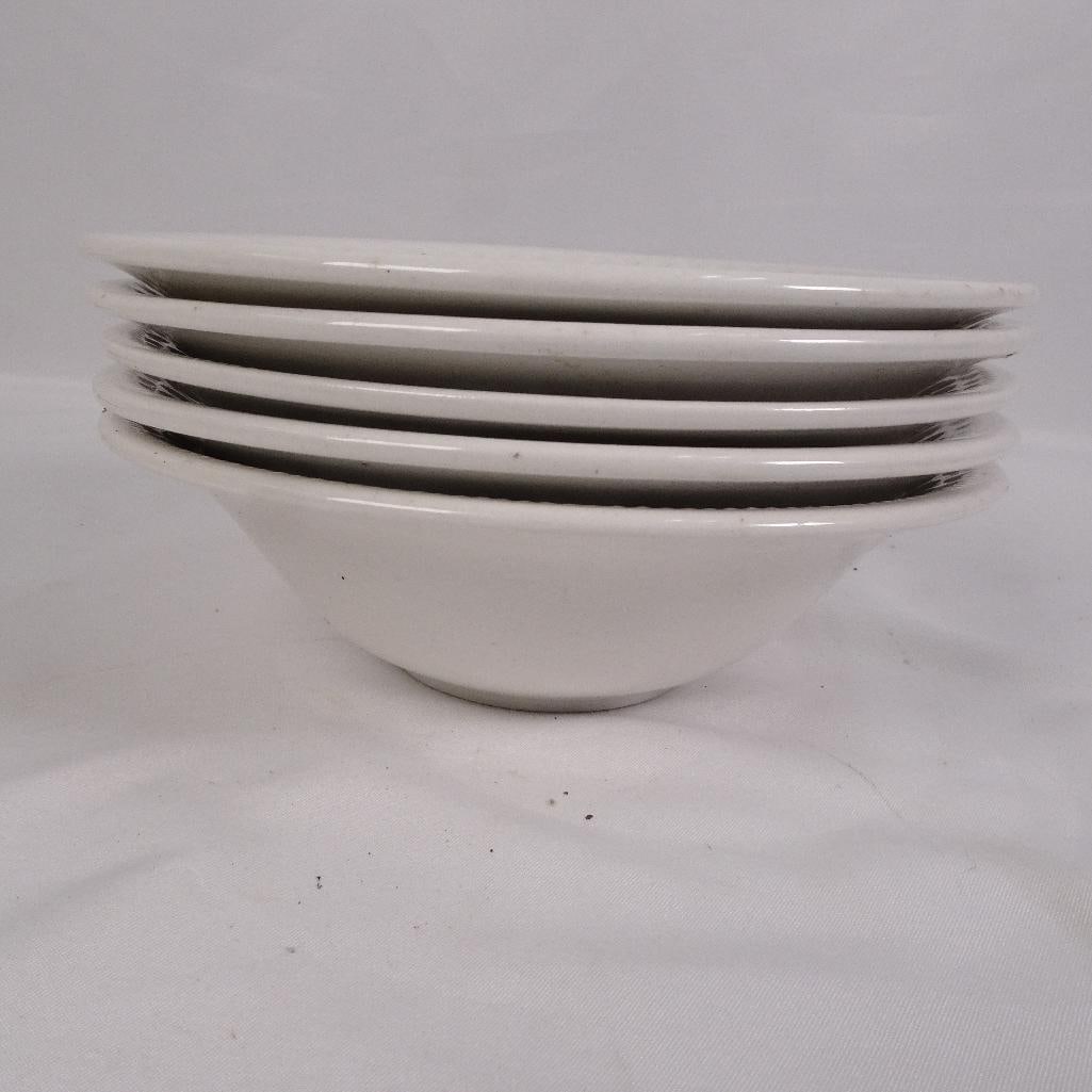 Oneida Wicker White Dinnerware Set - 10