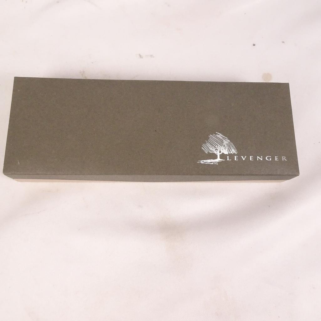 Levenger Fountain Pen in Original Box Silver Tone Executive Writing Pen (1 of 4)