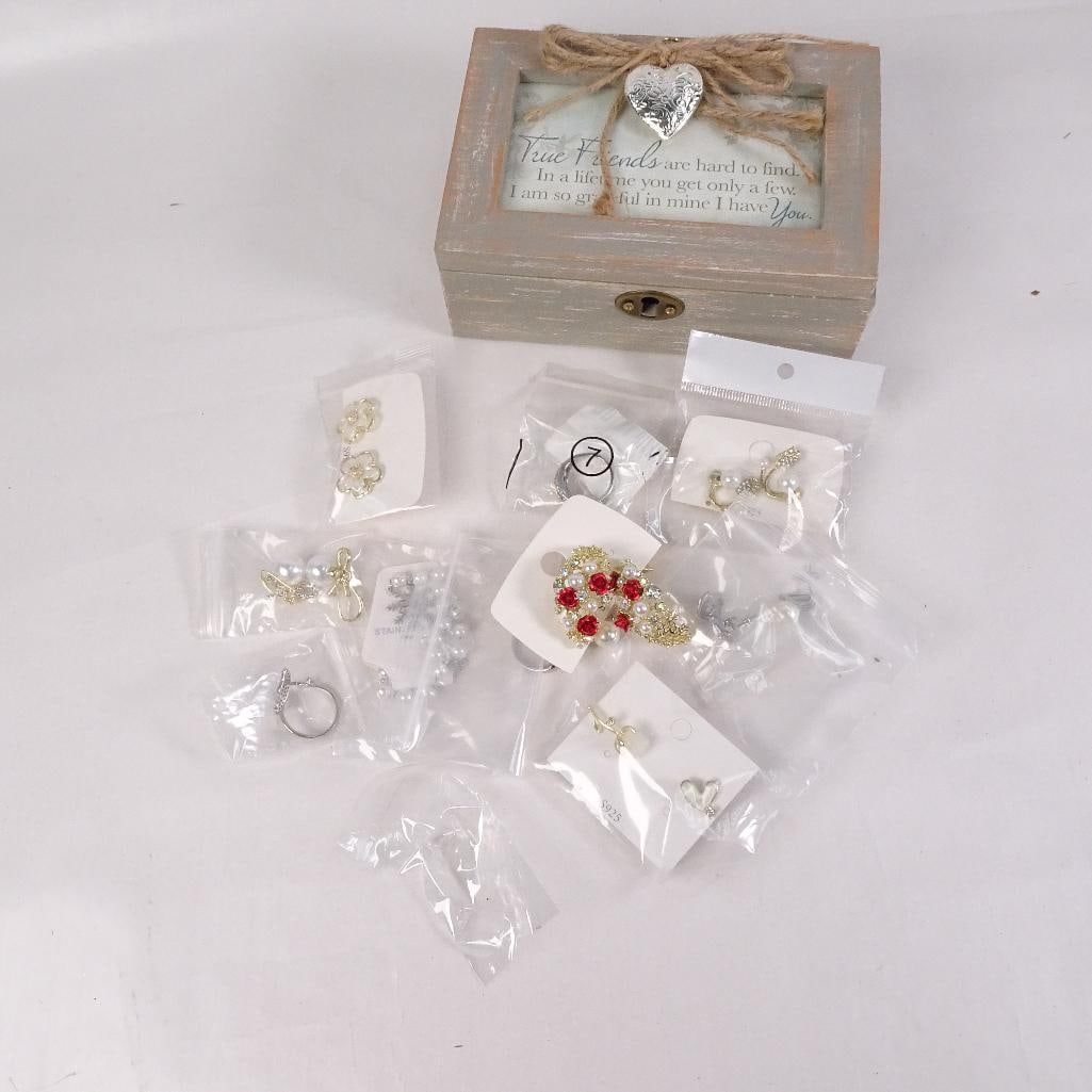 Vintage Friendship Keepsake Jewelry Box with Assorted Fashion Jewelry Lot: Charming vintage-style wooden keepsake jewelry box featuring a glass-top lid with a heartfelt friendship quote and decorative silver-tone heart accent. Included is an assortment of fashion jewelry pie