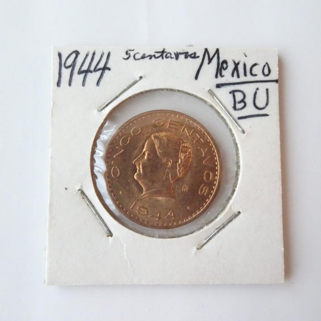 1944 Mexico 5 Centavos Coin: Vintage 1944 Mexican 5 Centavos coin featuring the portrait of Jose Maria Morelos, an important leader of the Mexican War of Independence. The obverse displays the profile of Morelos with the