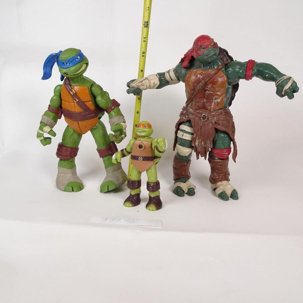 Teenage Mutant Ninja Turtles TMNT: Lot of 3 original Teenage Mutant Ninja Turtles (TMNT) action figures.Figures are used and show visible wear, paint loss, and surface marks consistent with age and play (see photos).Great for collector