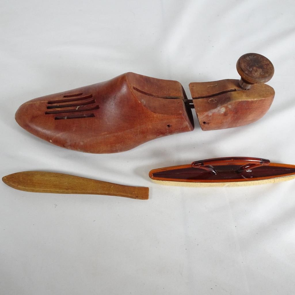 Vintage Shoe Care Lot Wooden Shoe Last Tree Shine Buffer Polish Tool Set (1 of 9)