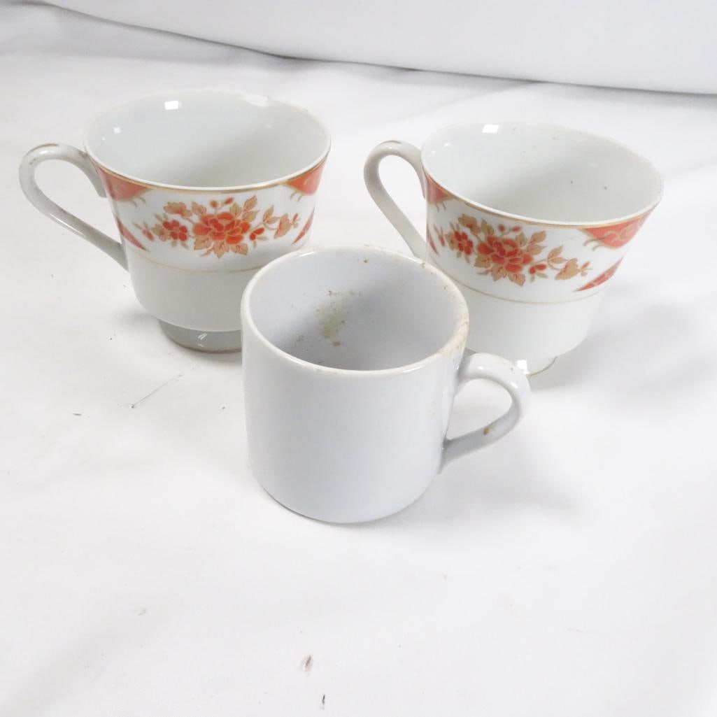 Vintage Coffee Cups Lot Floral Teacups + White Mug Set (1 of 7)