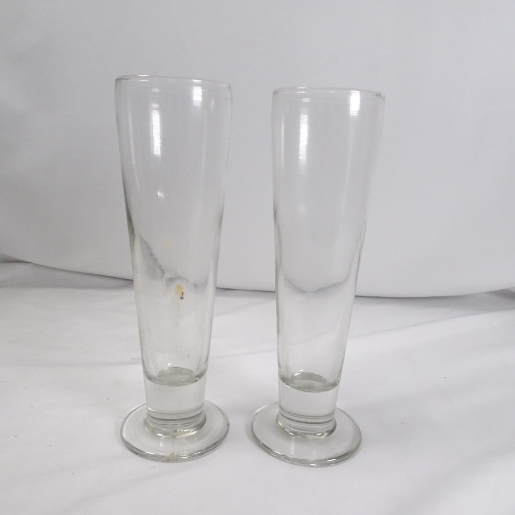 Set of 2 Tall Pilsner Beer Glasses (1 of 2)