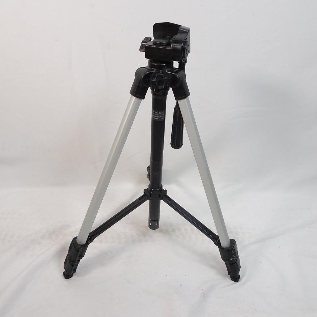 Velbon CX 300 Lightweight Camera Tripod Adjustable Aluminum w/ Pan Tilt Head (1 of 5)