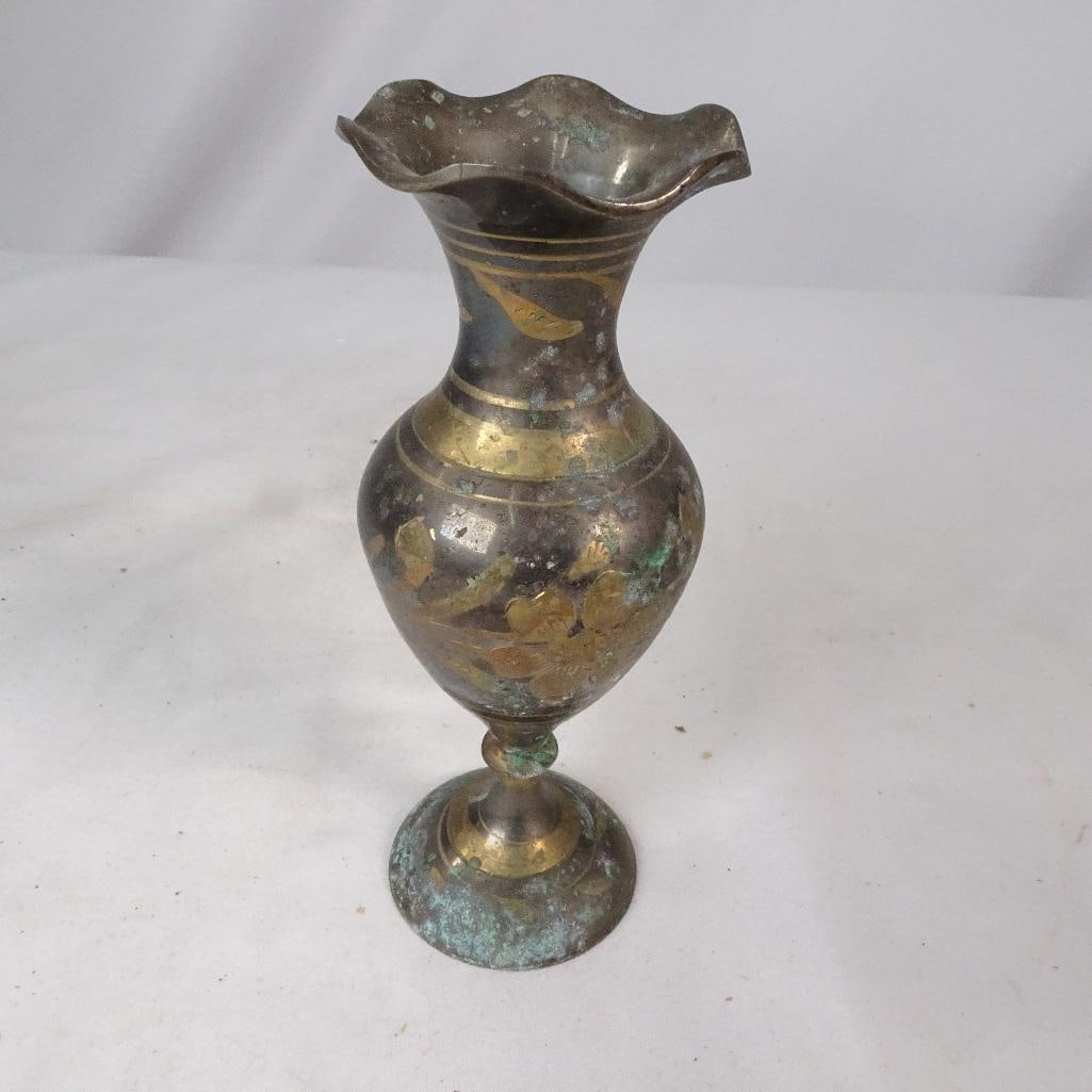 Vintage Brass Bud Vase Etched Floral Design Wavy Rim Rustic Metal Vase 6.5" (1 of 4)