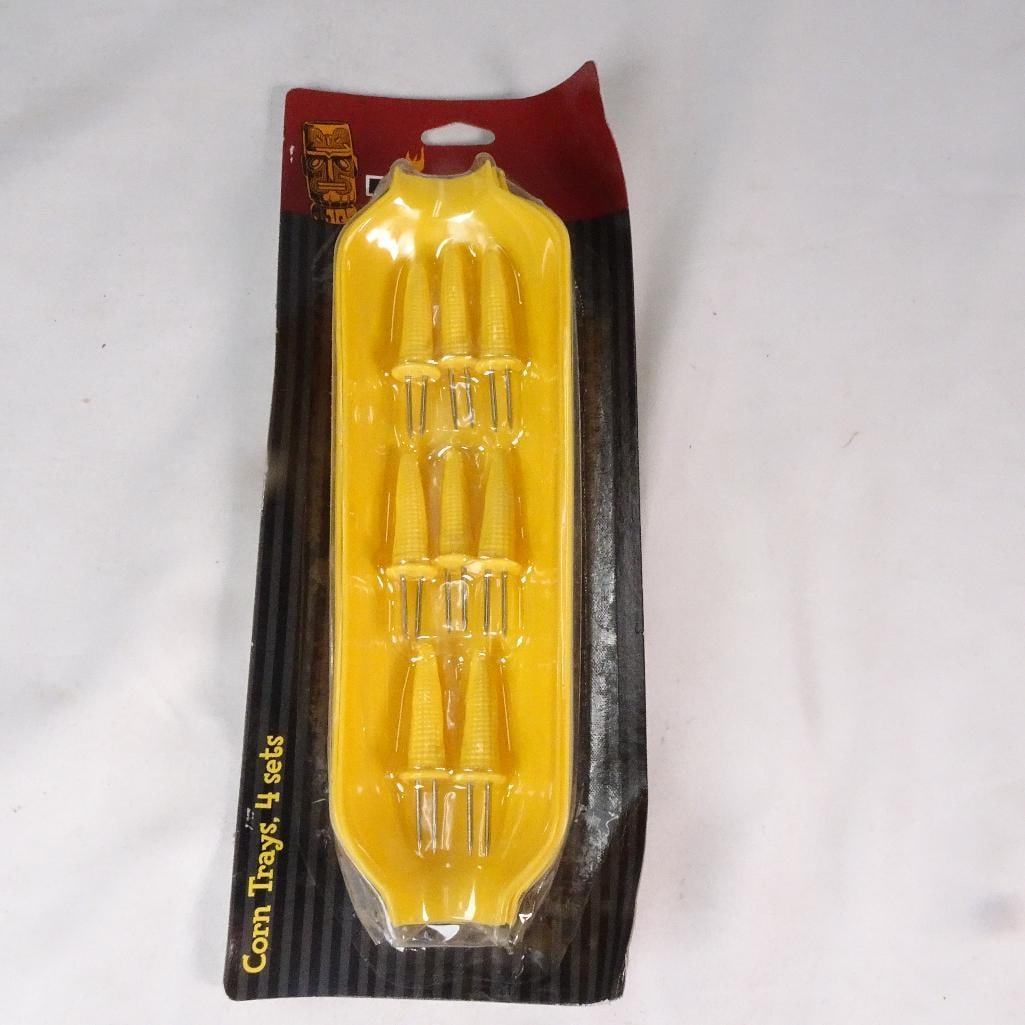 Vintage Corn Trays and Corn Holders Set BBQ Picnic Kitchen Serving Set New Sealed (1 of 3)
