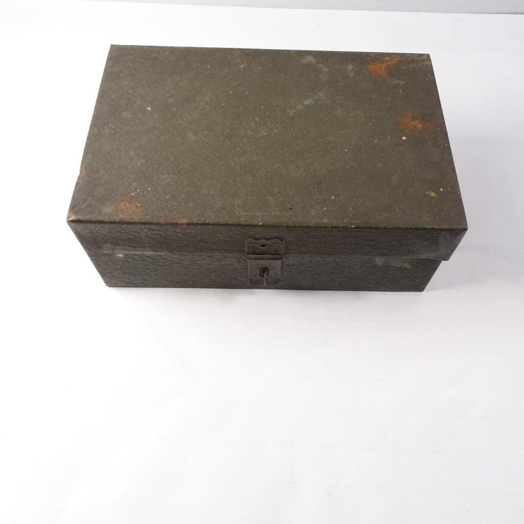 Vintage Metal Cash Box Locking Storage Box w/ Removable Tray Industrial Gray (1 of 6)