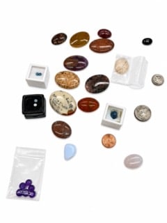 Mixed Gemstone Collection #3: 26 GEMSTONES Bloodstone, 6 x8m Round Amethyst cabs multiple oval cabs 30 x40, rose quartz, hematitier, agate, opal doublet