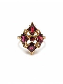 Estate Natural garnet 10k yellow gold ring (1 of 5)