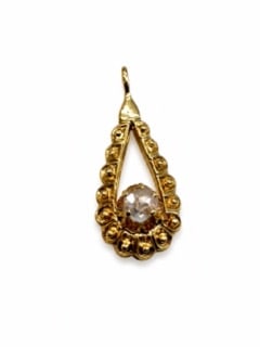 Estate 18k pendant with rose cut miner diamond: vintage 18k pednat with diamond aprox 3.5mm .17cts, 1.4 dwt gold