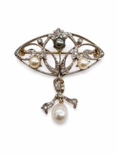 Antique Victorian handmade pin with 14k & platinum with old miner cut dimaonds .5cts with 4 pearls: Aproximately 40mm x 20mm weighs 5.22 dwt of gold