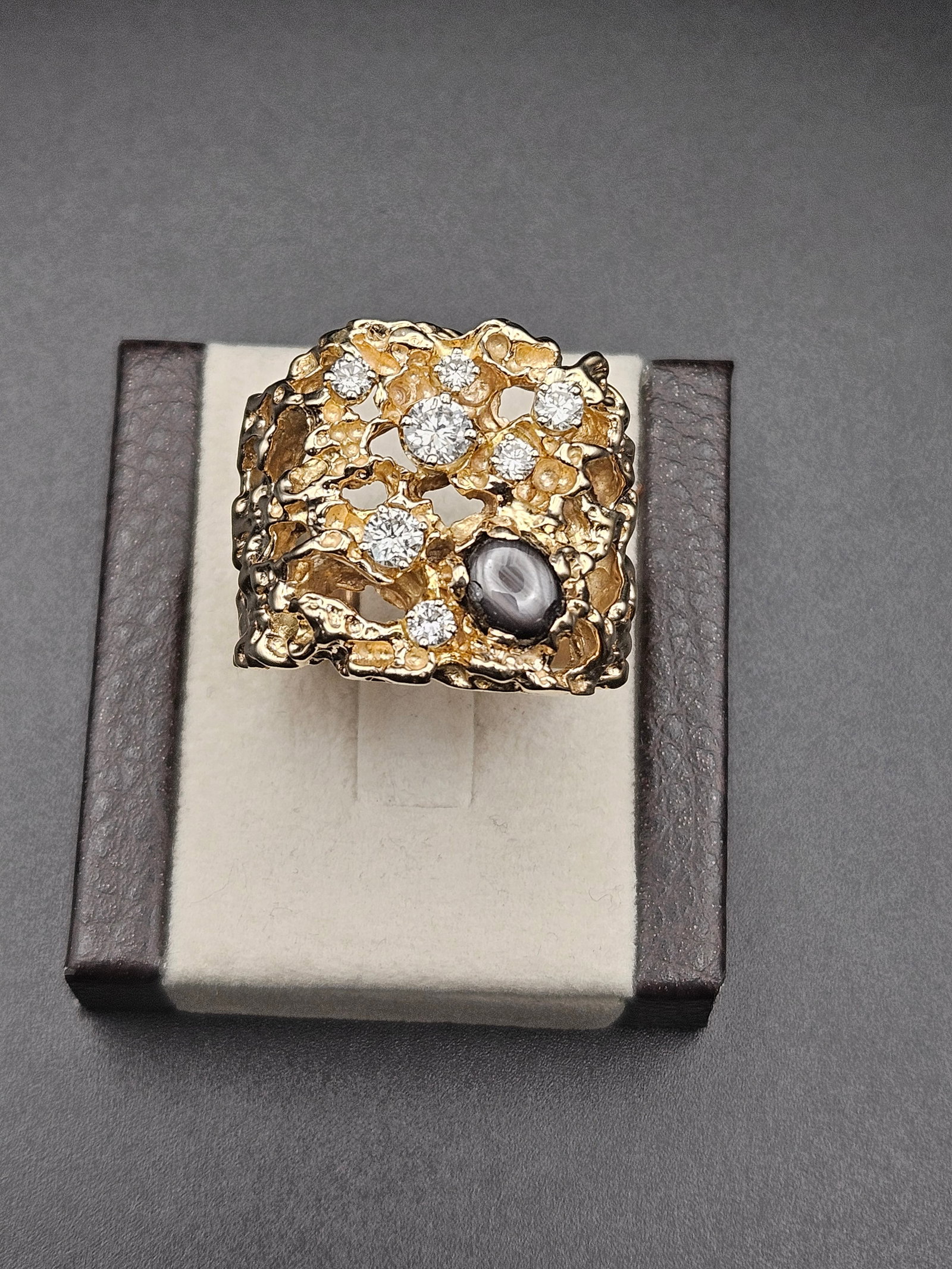 Men's Heavy Large Nugget Style Ring Diamond Sapphire &14K Yellow Gold (size 15): Weight (29.7g) (7 Earth mined Diamonds 1.10ct) total weight stones 1 Oval cabochon black sapphire stone 8.5x6mm !' wide. A real show piece!