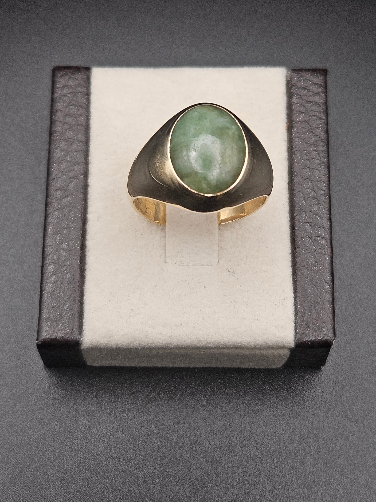 classic Men's large Oval Jade Ring in 14K yellow Gold (1 of 2)