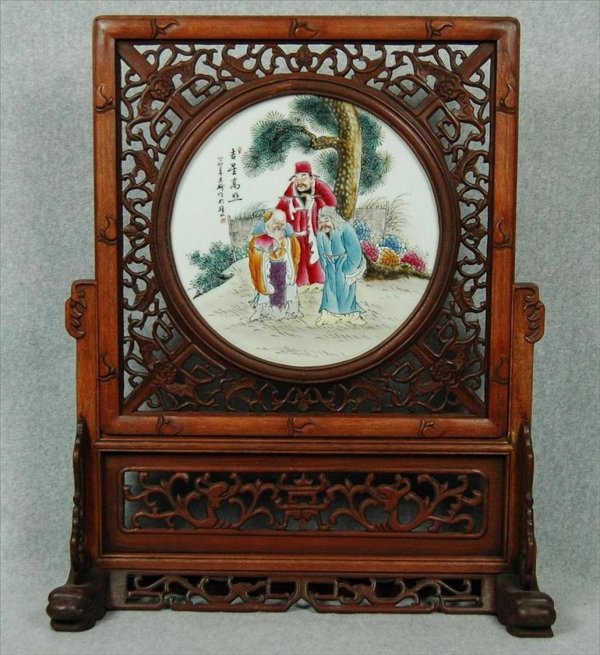 Chinese Famille Rose Porcelain Plaque Table Screen: Chinese famille rose porcelain round plaque insert table screen, decorated with figural.25" x 20.5".