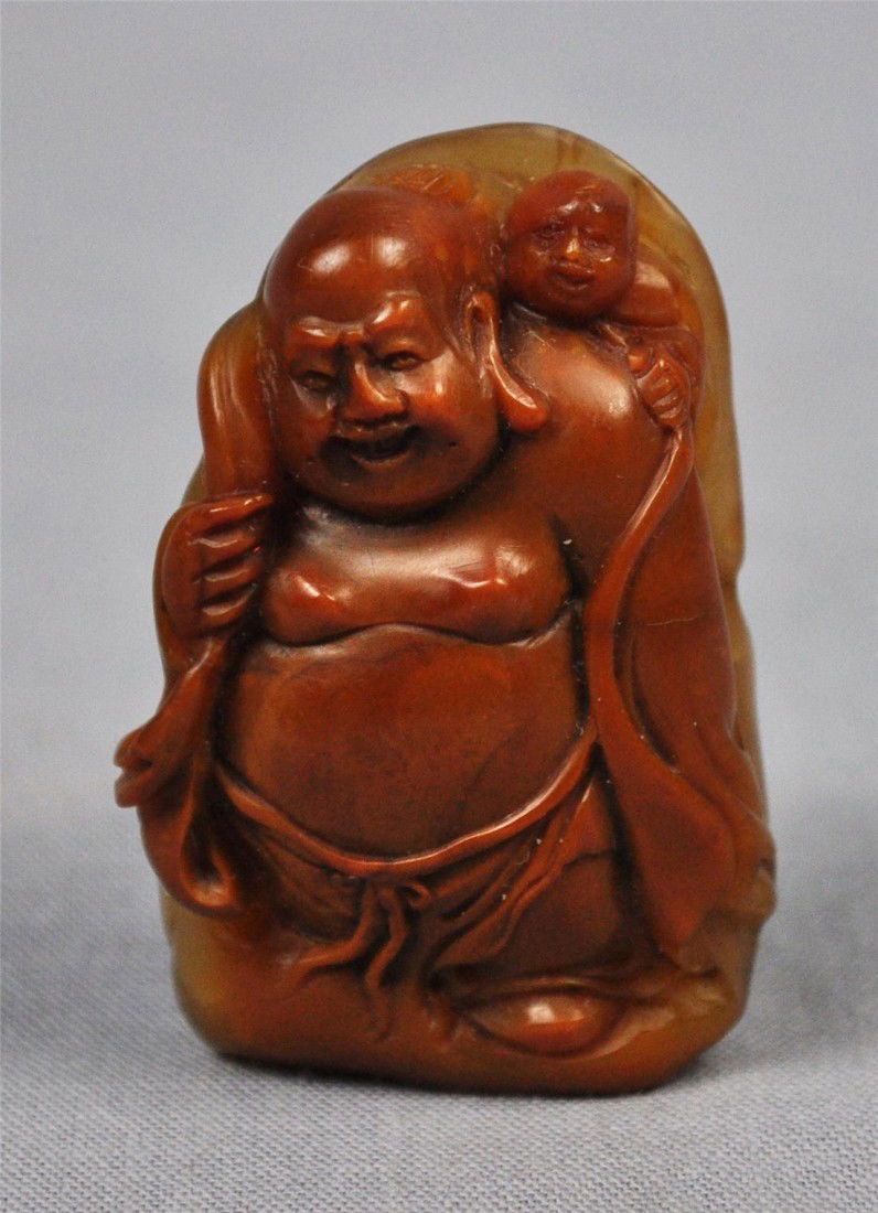 Chinese Shou-Shan Stone Seal: Chinese Shou-Shan Stone Seal, decorated with buddha figures. 1.6" height.