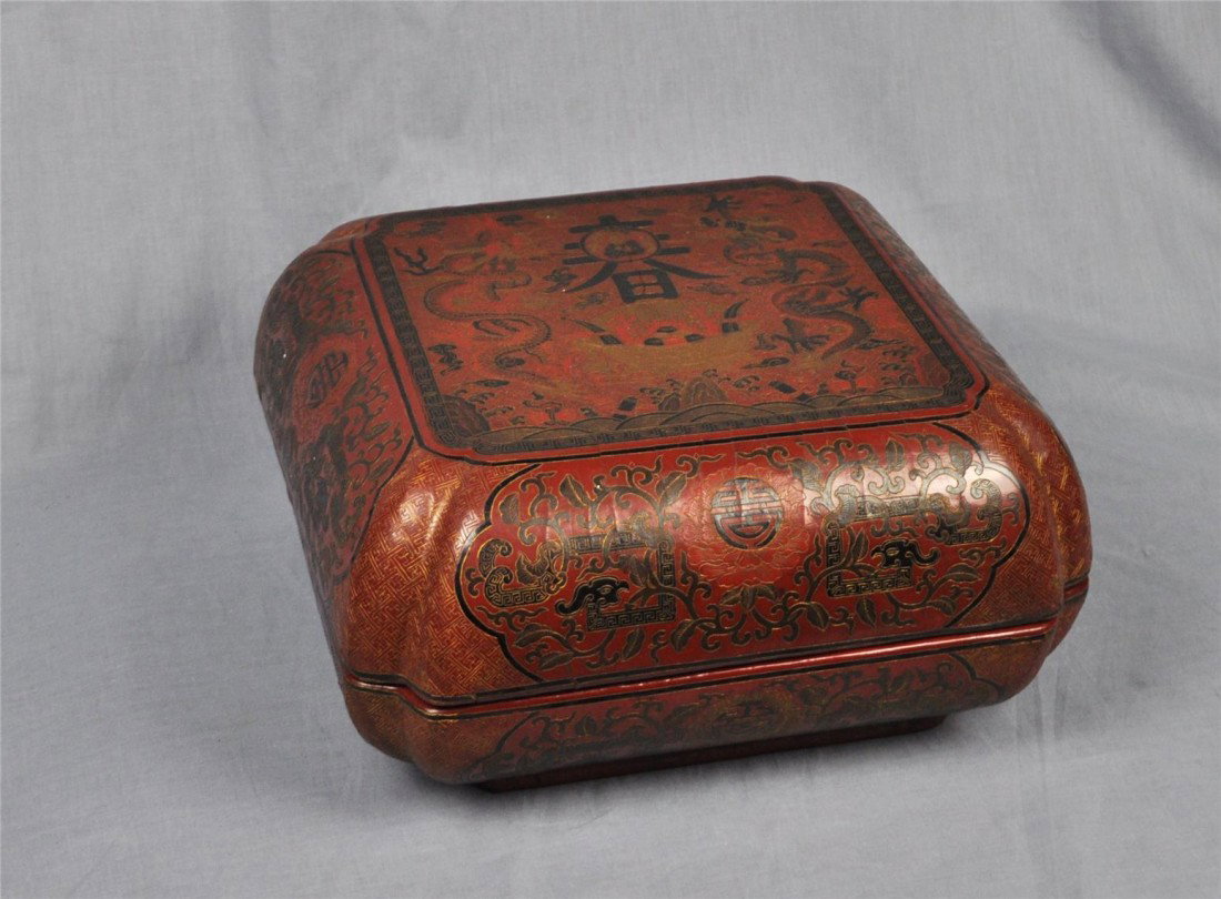 Chinese Re and Black Lacquered Square Box