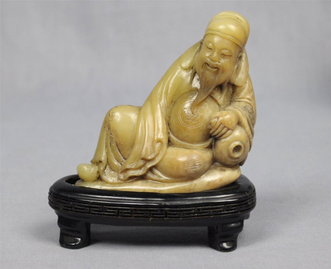 Nice Carved Chinese Shou-Shan Stone Scholar: Nice carved Chinese shou-shan stone scholar figure. 3" height.