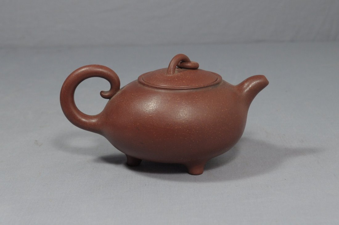 Chinese Ceramic Teapot with mark: Chinese ceramic teapot with mark. Early 20th century . 6.5" wide x 3.25" height.